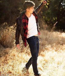 Jeans and shorts 5ded24b99e4ce.jpg