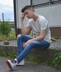 Skinny jeans 3 5ded4e0e2617f.jpg