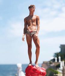 Perfect boy bodies 2 5def7d24eb697.jpg