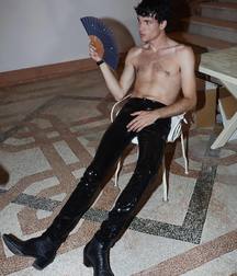 Guys lovin boots 5df132f97a984.jpg