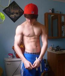 Muscle and sports boys 5df25169d0682.jpg