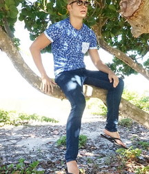 Flip flop guys 5df3b560335ac.jpg