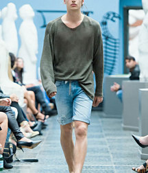 Flip flop guys 5df3b56b28d83.jpg