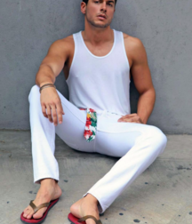 Flip flop guys 5df3b598ba768.png