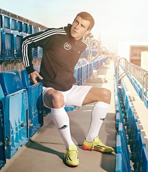 Guys sweaty socks 5df65979b7618.jpg