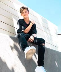 New boys in the city 5df661174b7a9.jpg