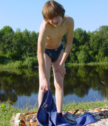 RU cutie Artiom 5df6b0fe05d52.jpg