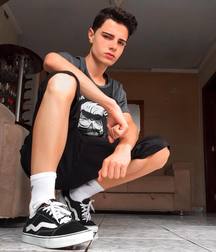 Sneaker boys 14 5df7dd3657b2c.jpg