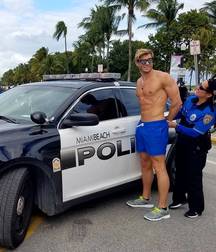 Blonde hotties 4 5df870d2da3dc.jpg