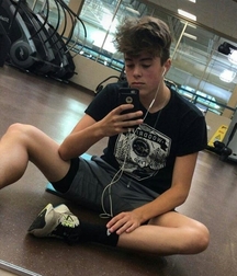 Cuties are in town 5df96689927bd.jpg