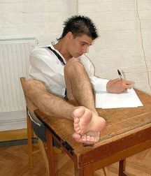 Boys feet need service 5dfa23e12b721.jpg