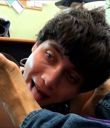 Boys feet need service 5dfa23fa157bf.jpg