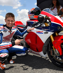 Guys and bikes 5dfa5ace1c2fb.jpg