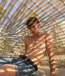 Twinks 222 5dfaafabf22ec.jpg