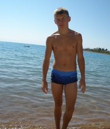 Summertime twinks 5dfacecdb6452.jpg