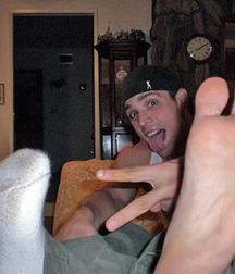 Dirty boy feet 5dfaff2d436fe.jpg