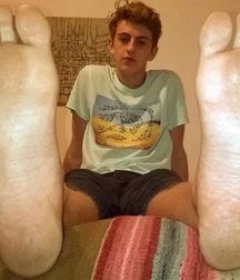 Dirty boy feet 5dfaff3b09b8c.jpg