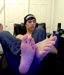 Dirty boy feet