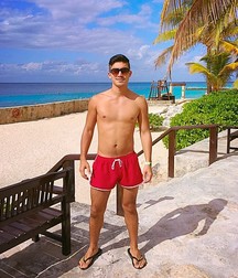 Barefoot surfer boys 5dfe526ddb62c.jpg