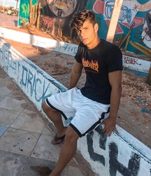 Barefoot surfer boys 5dfe52ace80ef.jpg