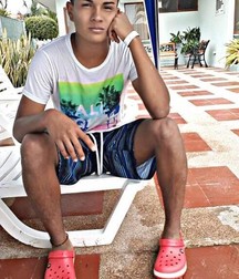 Cool boys 5dfe690c87238.jpg