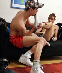 Worship the boys 5 5dfe6e85e1965.jpg