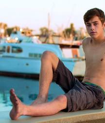 Barefoot boy beauties 2 5dfebaba8be88.jpg