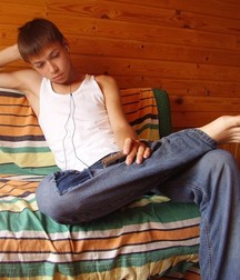 Barefoot boy beauties 2 5dfebac843bd0.jpg