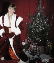 My little Santa 5dfef920f257f.jpg