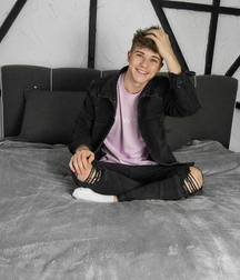 Sniff our steaming anklesocks 5dffff271ebe3.jpg