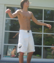 Perfect boy bodies 5e03667c30940.jpg