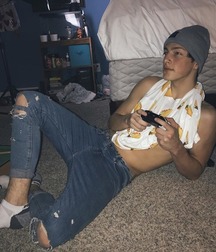 Twinks 224 5e03d9f7b7570.jpg