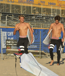 Surfer boys 3 5e041b48b3310.jpg