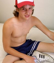 Sammy red baseball cap  5e041cdf29b89.jpg