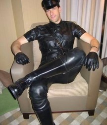 Leather and fetish boys 5e05191810e7b.jpg