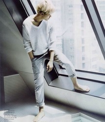 Asian boy feet 5e0823bc7e129.jpg