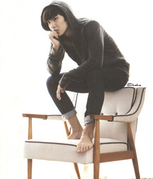 Asian boy feet 5e0823c89b600.jpg
