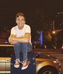You are in love with my chucks 5e0861d3ce620.png