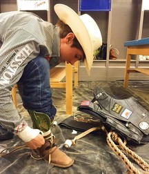 Cowboy boots 5e08a79f98744.jpg