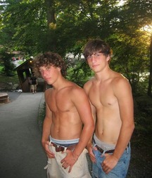 Twinks 225  5e08ab9213c7e.jpg