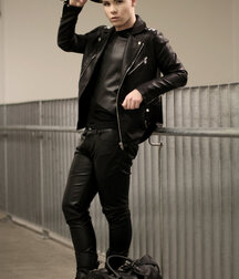 Guys lovin leather boots and bikergear 5f5277626b5a0.jpg