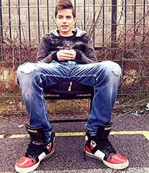 Cute Boys so beautiful 2 5f53ec2281785.jpg