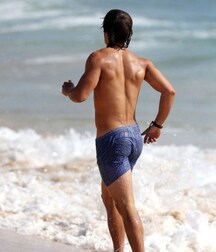 Australian actor: Brenton Thwaites 5f5e46732521b.jpg