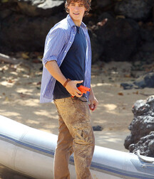 Australian actor: Brenton Thwaites 5f5e468025b99.jpg