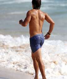 Australian actor: Brenton Thwaites 5f5e46864442e.jpg