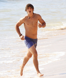 Australian actor: Brenton Thwaites 5f5e46a061eeb.jpg
