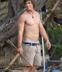 Australian actor: Brenton Thwaites 5f5e46af0f33f.jpg