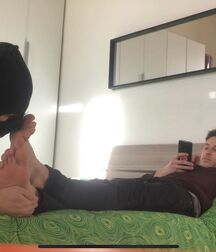 At and under jocks feet 5f5fbdf5c7f66.jpg