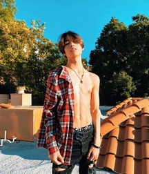 Amazing twinks in the sun 5f60d081a6c4f.jpg