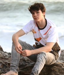 Amazing twinks in the sun 5f60d083f30df.jpg